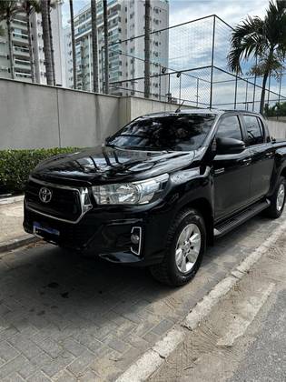 TOYOTA HILUX 2.8 SR 4X4 CD 16V DIESEL 4P AUTOMÁTICO